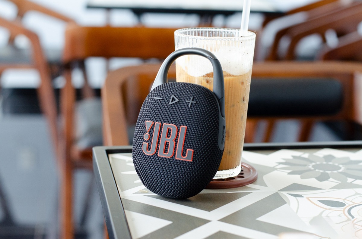 nen-mua-loa-bluetooth-jbl-chinh-hang-o-dau-4