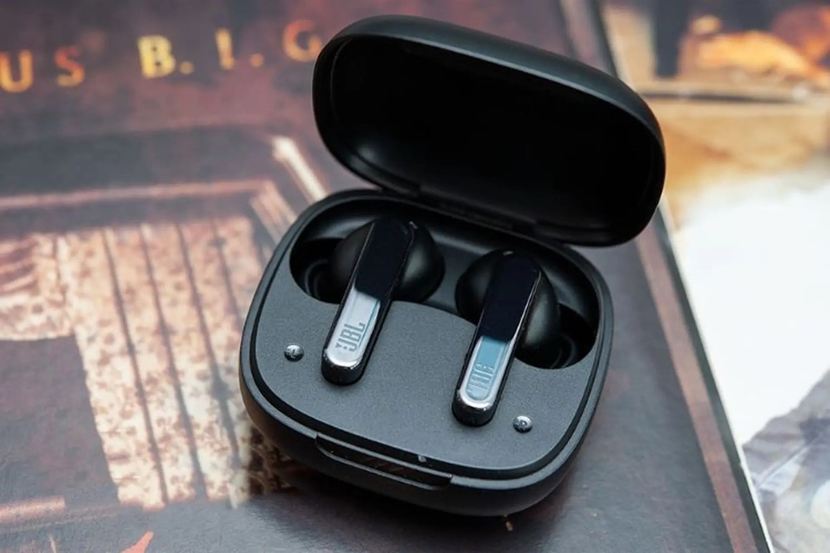 cach-check-tai-nghe-jbl-chinh-hang-2