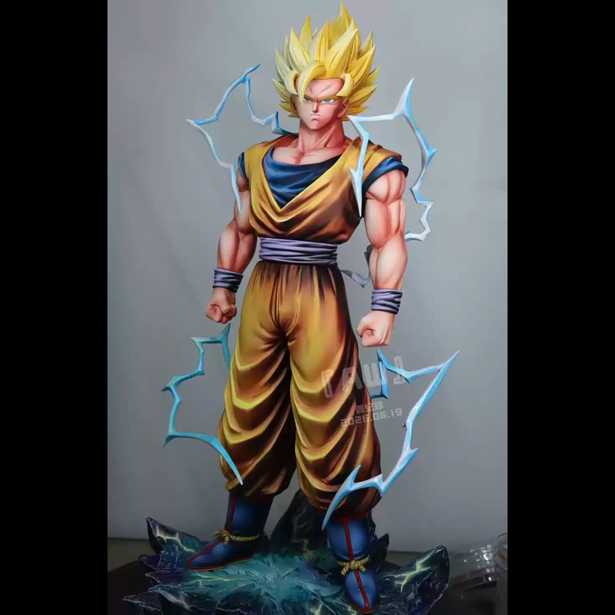 [Pre-order] Mô hình Dragon Ball Son Goku Super Saiyan 2 AW Studio