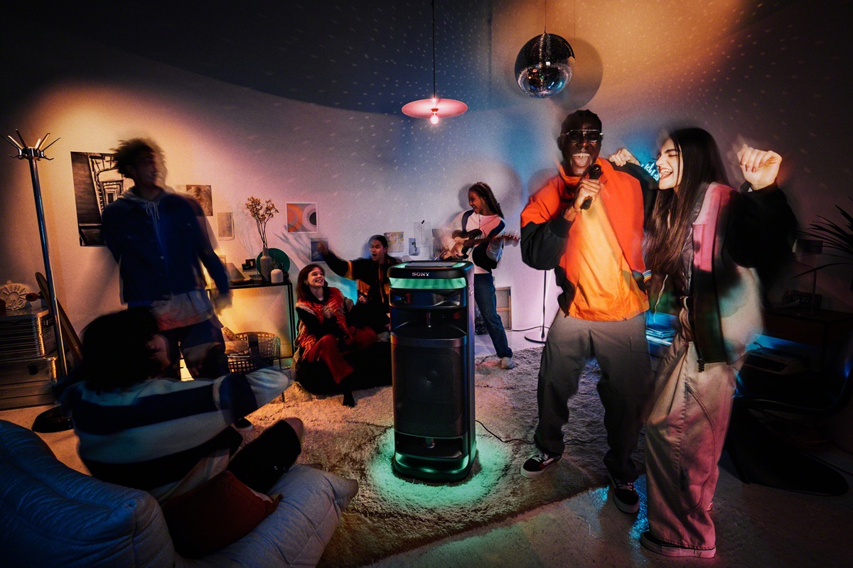 top-5-loa-bluetooth-co-den-led-decor-chung-voi-mo-hinh-anime-4